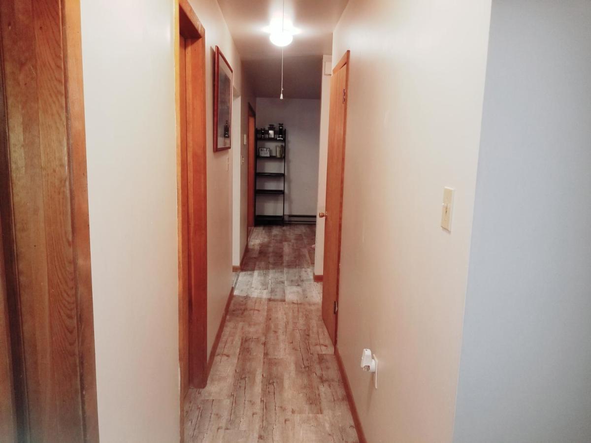 The Pocono'S Retreat With A Gameroom, Firepit, And Lake Bushkill Exterior photo